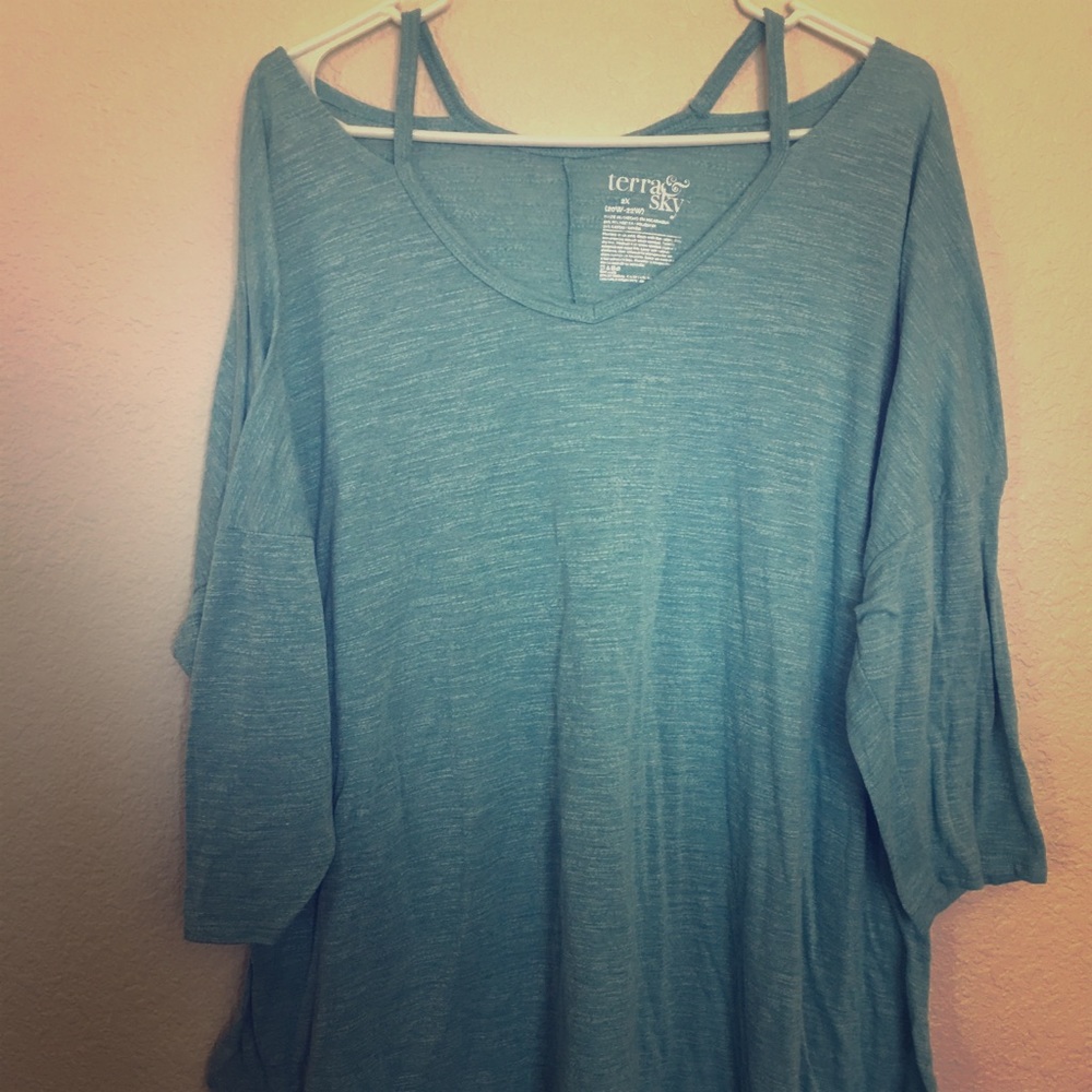 Teal cold shoulder top by Terra and Sky
